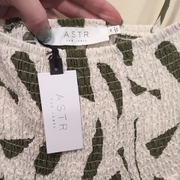 Astr Green and White Sleeveless Midi Sundress - Picture 5 of 8